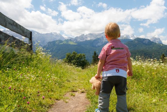 occuper les enfants à la montagne